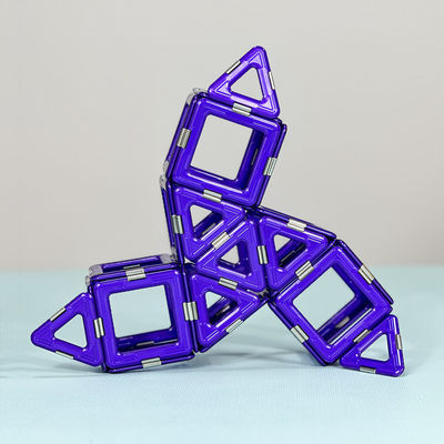 教育のためのブーメラング形 3D磁石ビルディングブロックセット 開発訓練